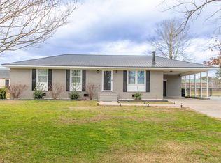 504 W A St, Erwin, NC 28339