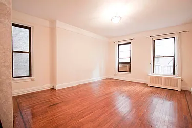 Rented by ROOM Real Estate