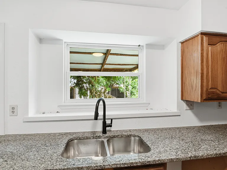 9305 Shipman St — Photo 11