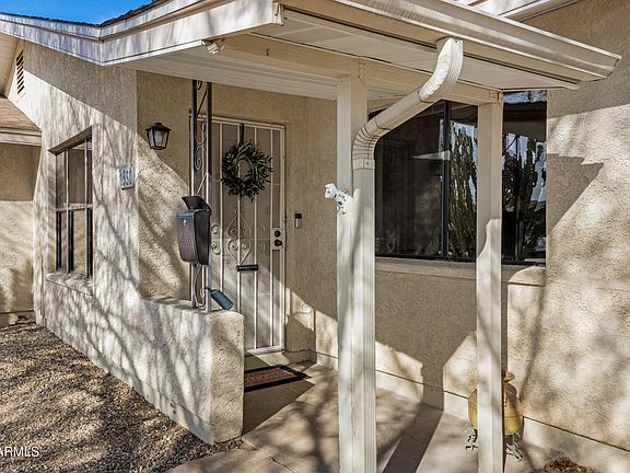 3rd image of 1530 E ALAMEDA Drive