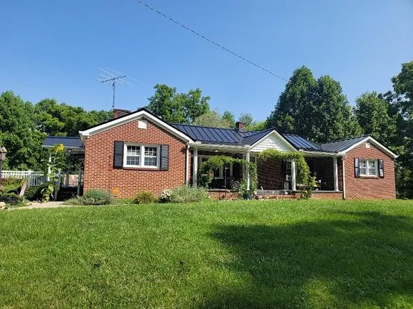 4010 Gambetta Rd, Galax, VA 24333