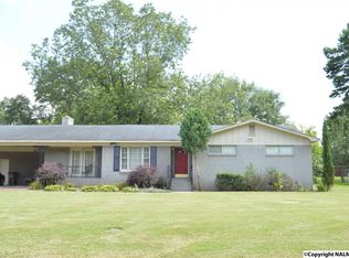 703 Edgewood St SW, Decatur, AL 35601