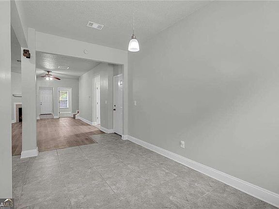 4th image of 2407 Hackamore Dr