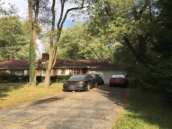 2nd image of 940 Grove Hill Dr