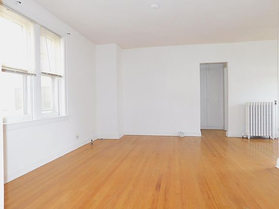 4th image of 2544 Prairie Ave #Q2uj8xxr0
