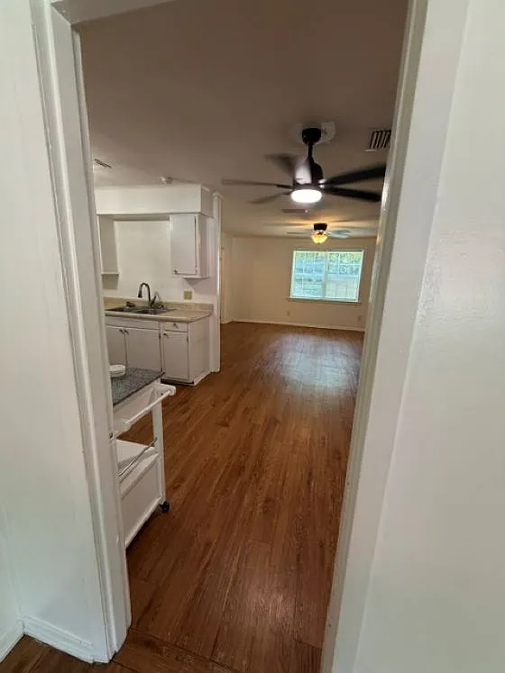 3 bed, 1320 sqft, $1,500 — Photo 4