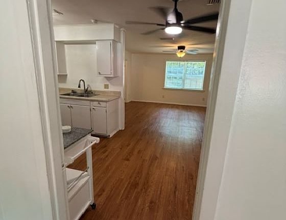 4th image of 166 Linda Cir