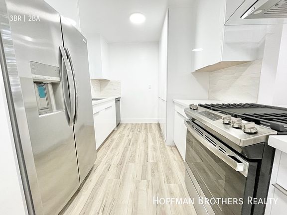 3rd image of 634 Flower Ave #2