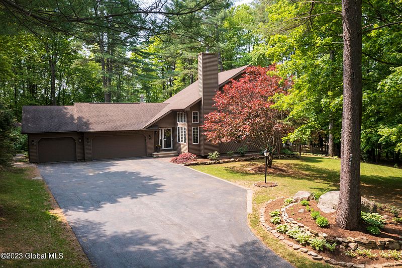 2nd image of 28 S Greenfield Road