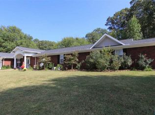 372 Morton Rd, Anniston, AL 36205