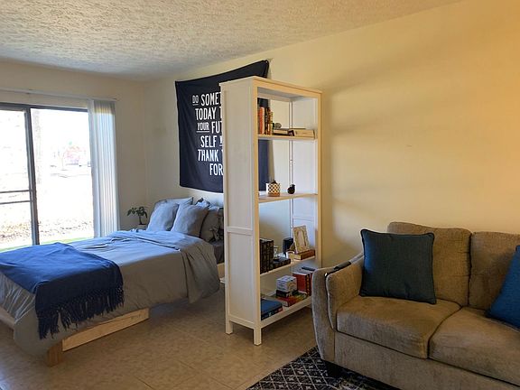 3rd image of 1402B University City Blvd
