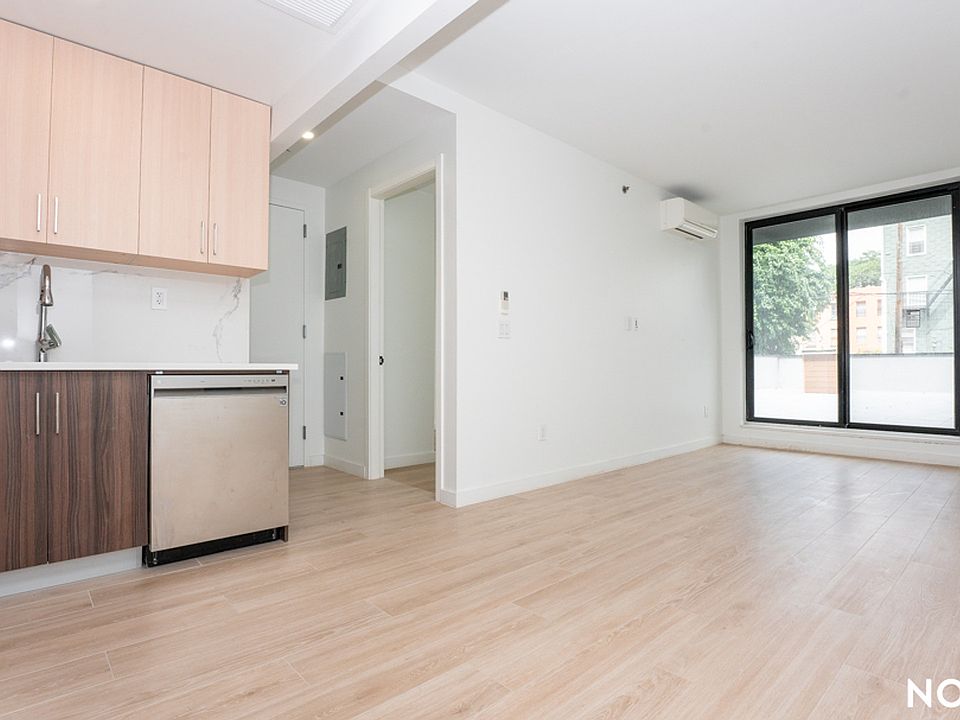 1st image of 21 Meserole St #389