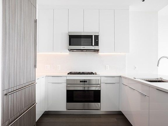 2nd image of 188 Brookline Ave Unit 24B