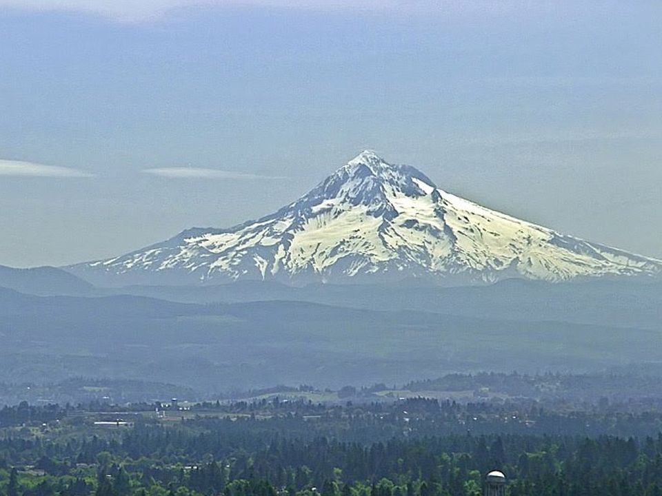 2nd image of NE Rocky Butte Rd