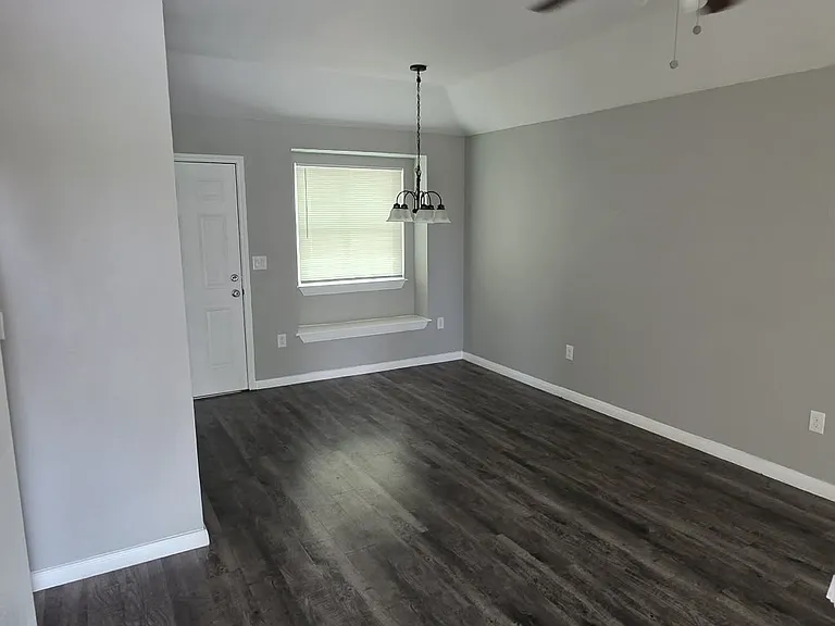 509 S Trinity St — Photo 5