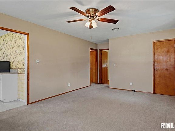 5th image of 416 W Harpole St