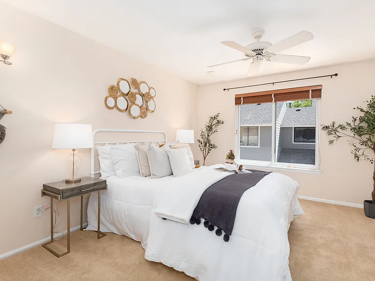 303 S Taft Ct #32 — Photo 10