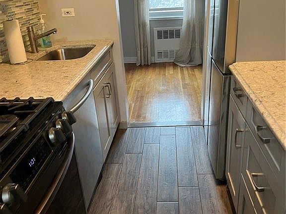 5th image of 735 Avenue W #40