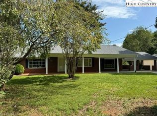 479 Woodhaven Rd, North Wilkesboro, NC 28659
