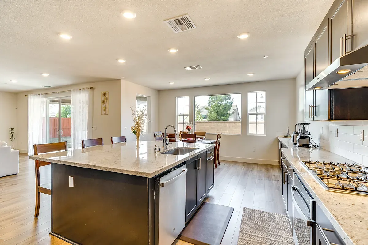 Building Photo - 2745 Tejas Ln