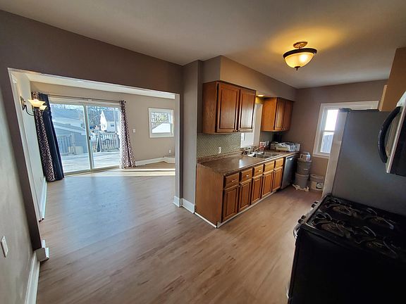 Main Level - Kitchen