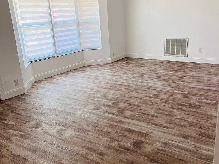 3132 Hillside Ln — Photo 21