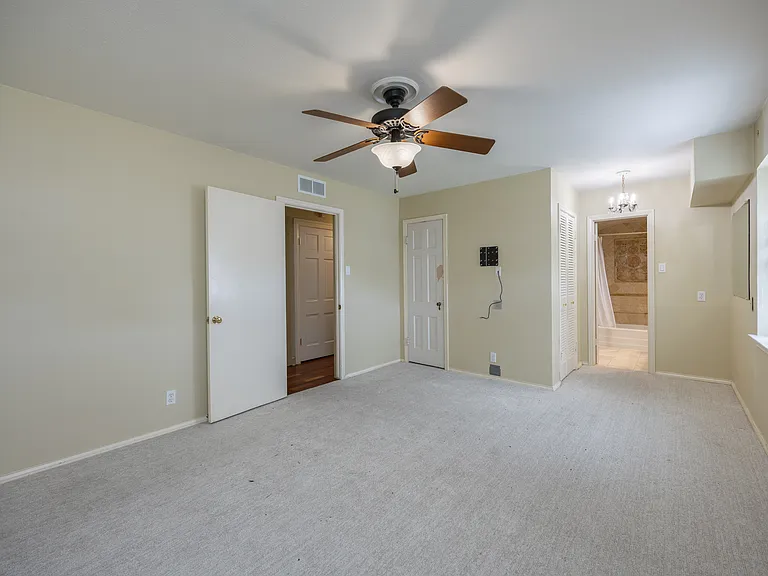 1404 Seminole Dr — Photo 28