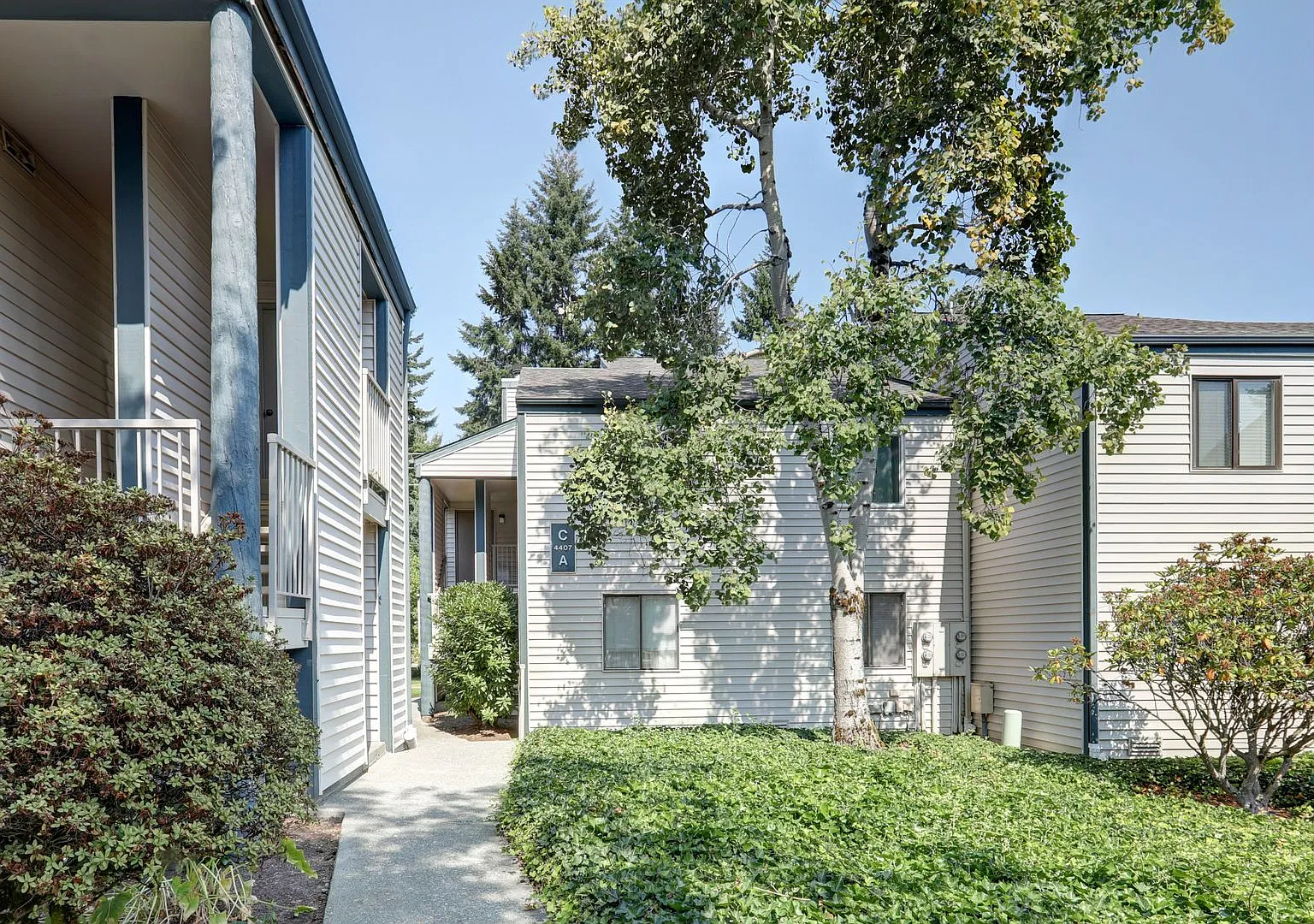 Large 2bd, 2ba Condo Available w/ Private Patio & Tons of Storage! — Photo 2