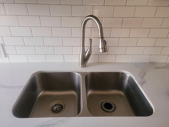 2nd image of 409 E Regent St #2