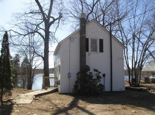 47 Pequot Point Rd, Westfield, MA 01085