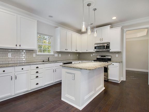 2nd image of 10107 Loch Lomond Dr