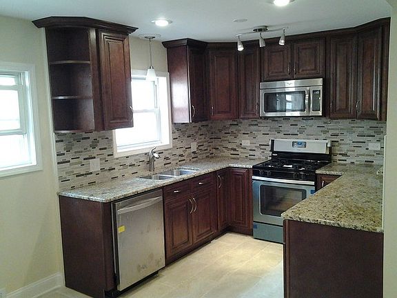 5th image of 8910 S Phillips Ave