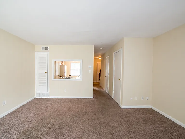 Monon Place I (Classic and Renovated), Managed by Buckingham Monon Living — Photo 13