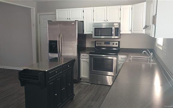 5th image of 1935 Silver Creek Dr