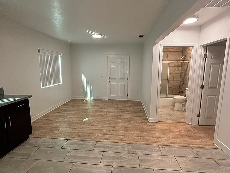 329 1/2 E Gage Ave — Photo 3