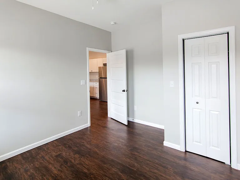 33 Michigan Ln — Photo 14