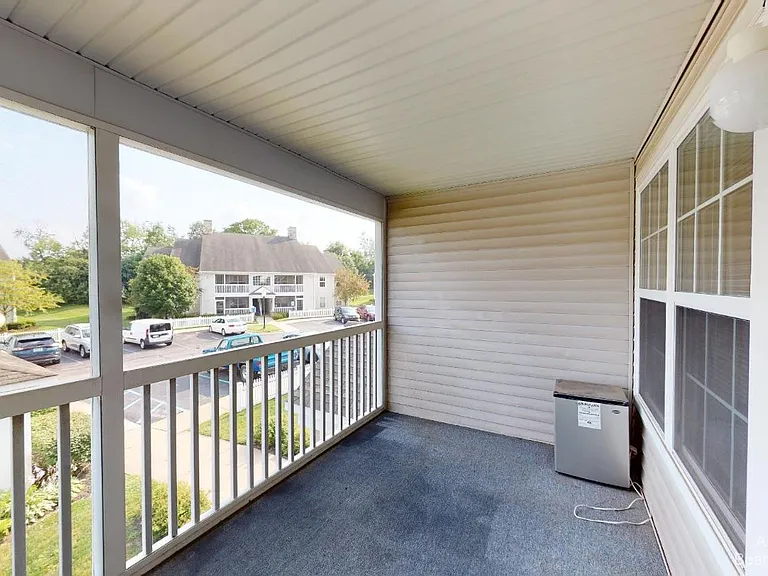2795 S Knightsbridge Cir — Photo 15