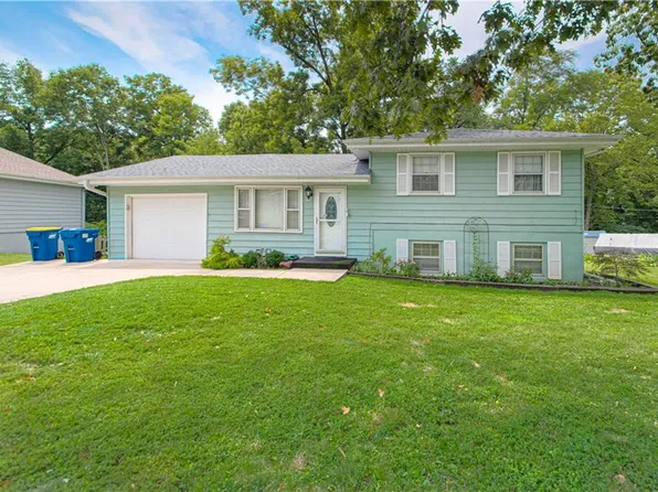 820 S Main St, Liberty, MO 64068