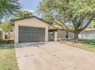 1105 Brook Hill Ln, Arlington, TX 76014