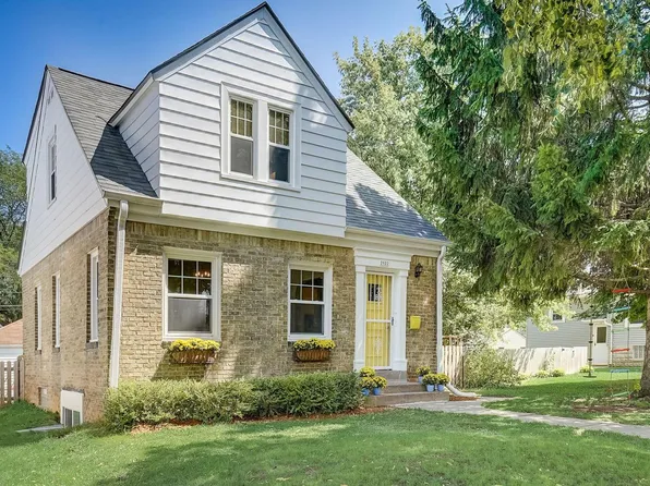 2922 South 48th STREET, Milwaukee, WI 53219