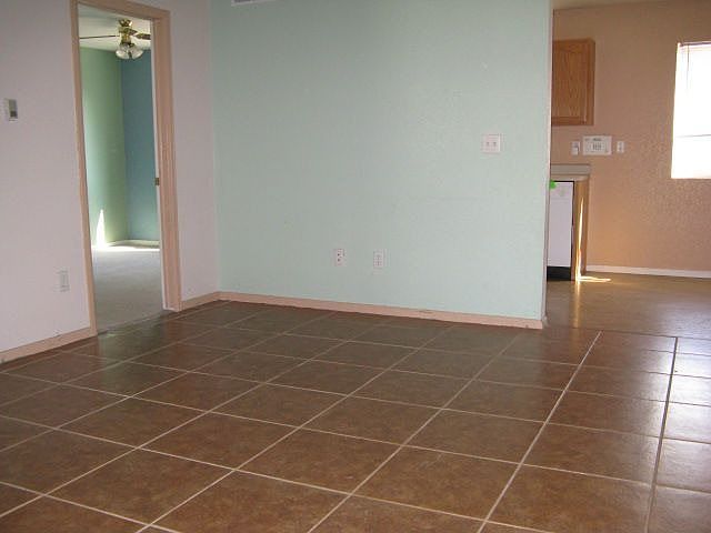 2nd image of 3812 Riverside Pkwy