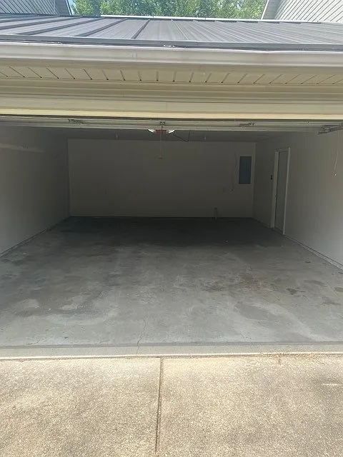 3 bed, 1.5 bath, 1450 sqft, $1,600 — Photo 4