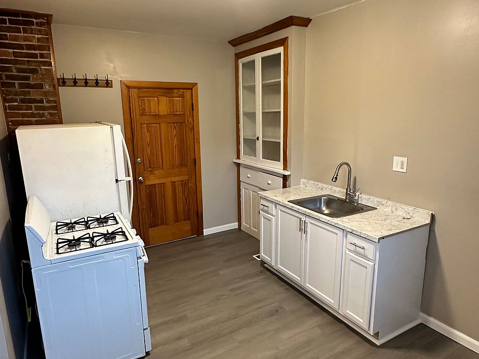 1st image of 113 Parkway Ave APT 2