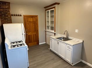 113 Parkway Ave APT 2, East Pittsburgh, PA 15112