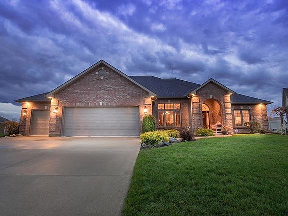 4th image of 1110 Rosenthal Dr