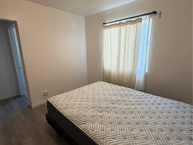 249 N Bromley Ave — Photo 9
