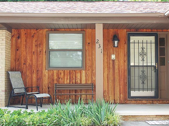 Beautiful wood accents