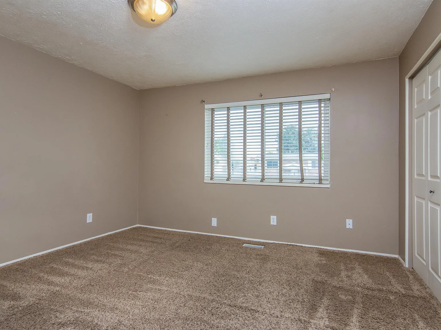 1585 W. Rundquist Drive - 1 — Photo 4