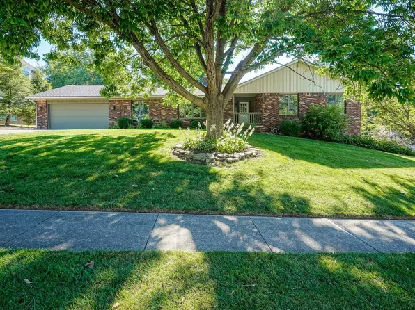 2730 N Blue Ridge Ct, Bloomington, IN 47408