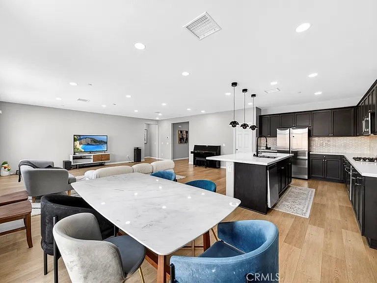 9521 Venetian Way — Photo 47